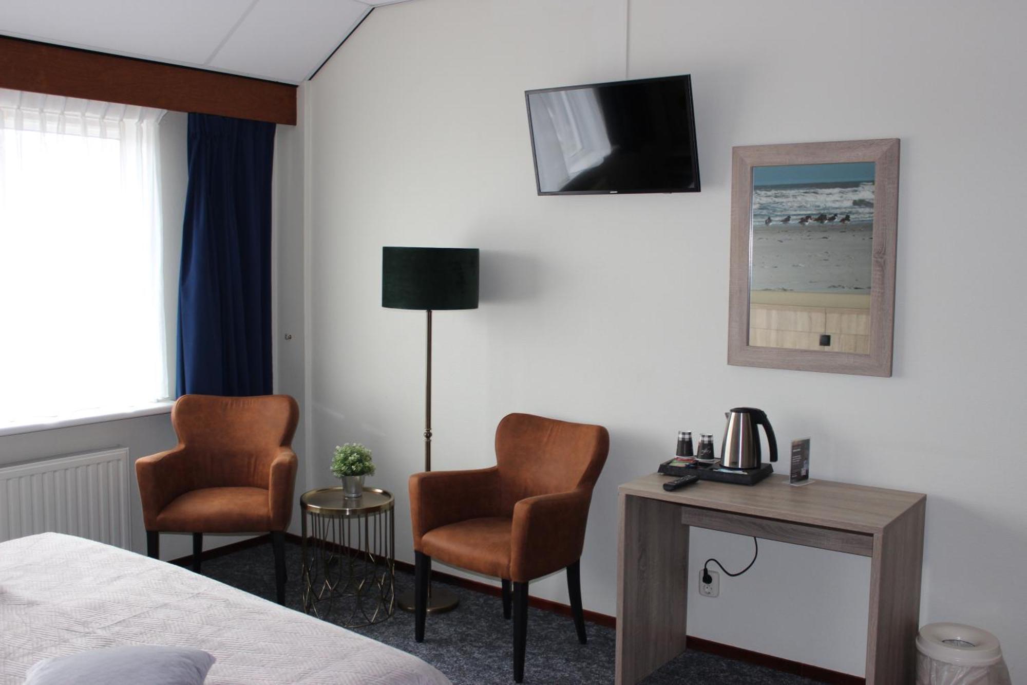 Hotel "De Klok" Buren  Esterno foto
