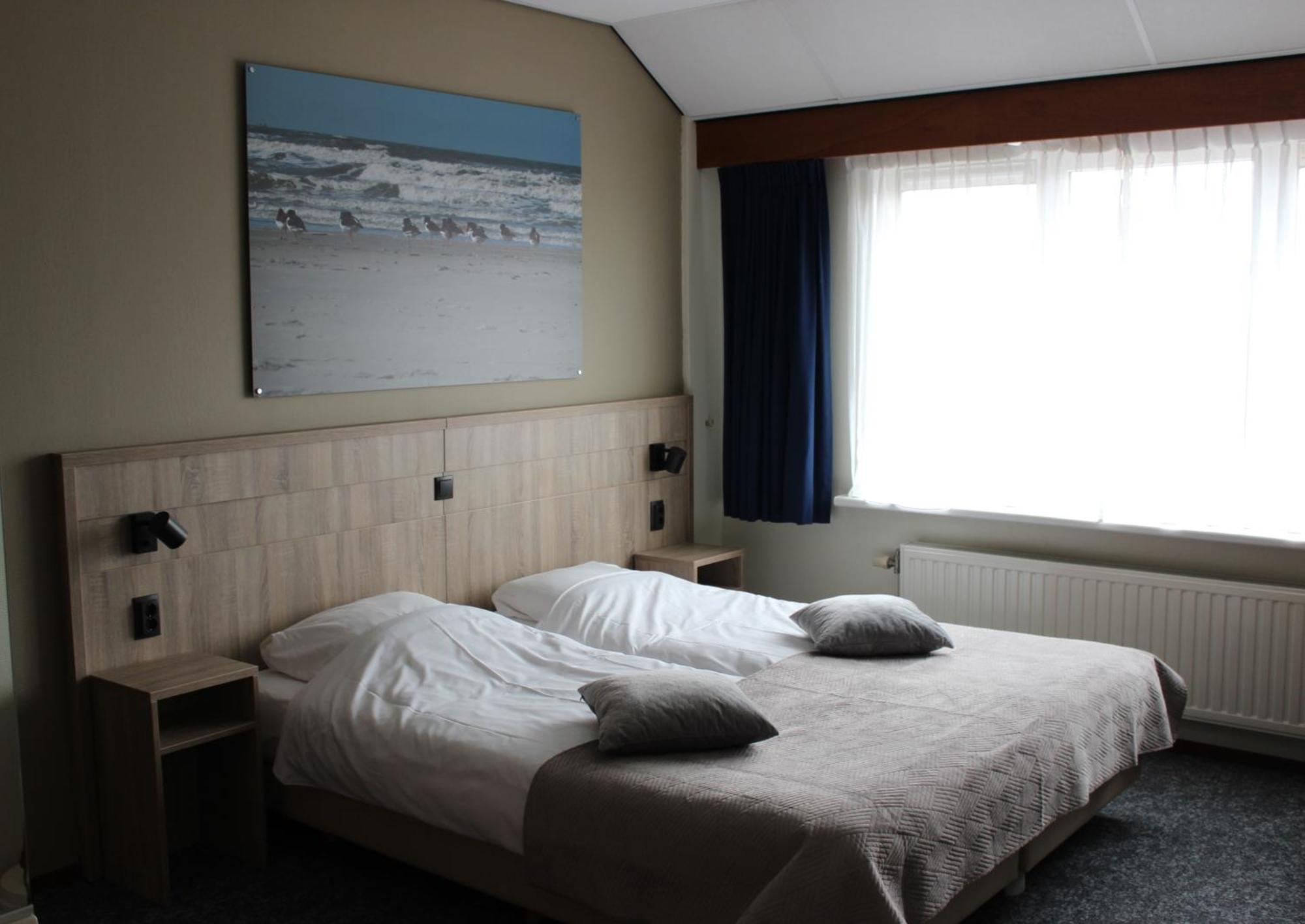 Hotel "De Klok" Buren  Esterno foto