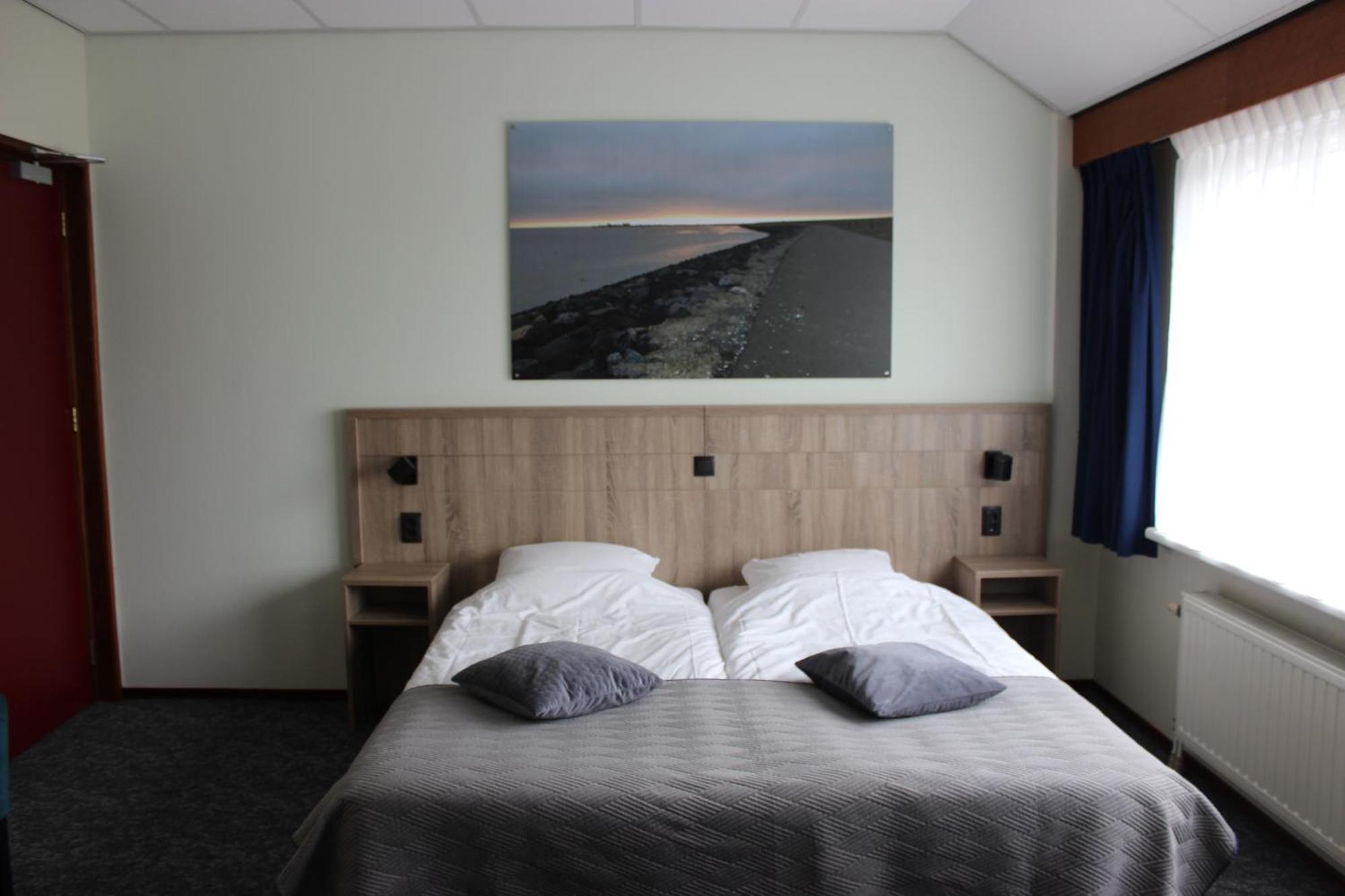 Hotel "De Klok" Buren  Esterno foto